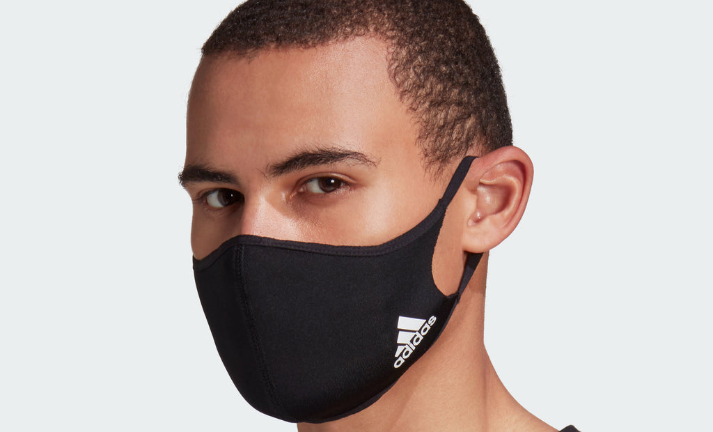 Adidas lanza nuevo cubrebocas especial para deportistas