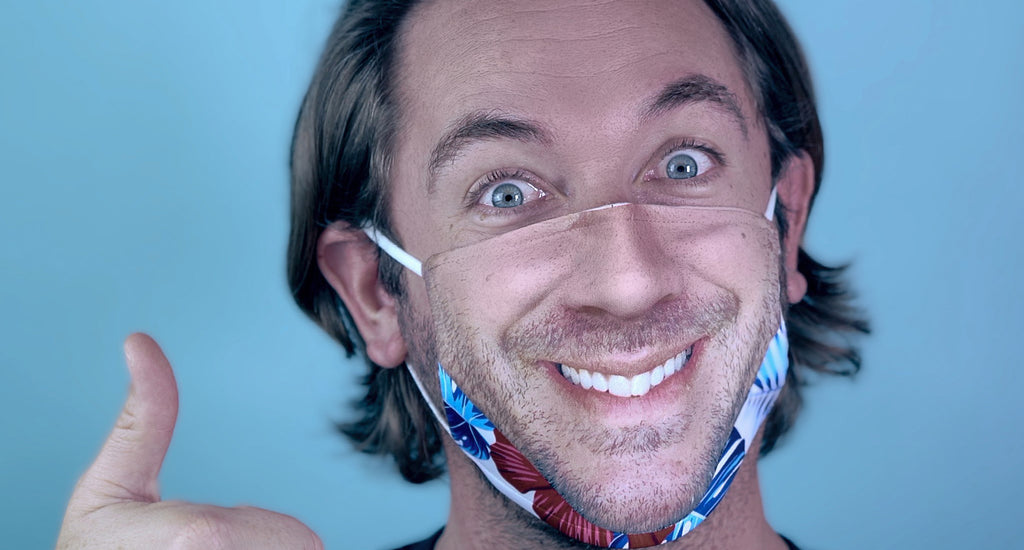 Compañía vende cubrebocas con impresión de la sonrisa de la persona